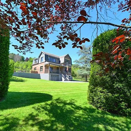 Semesterbostad Miss Chloe *